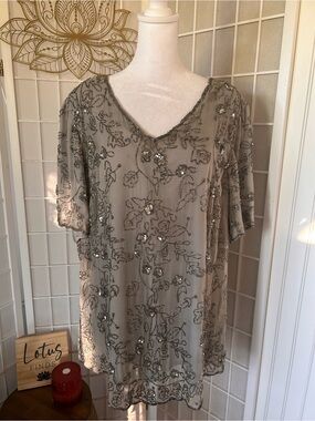 Roaman’s 22W 100% Silk Beaded Sequin Tunic Top